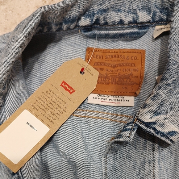 Levi's Blue Denim Cropped Jacket - Picture 3 of 5